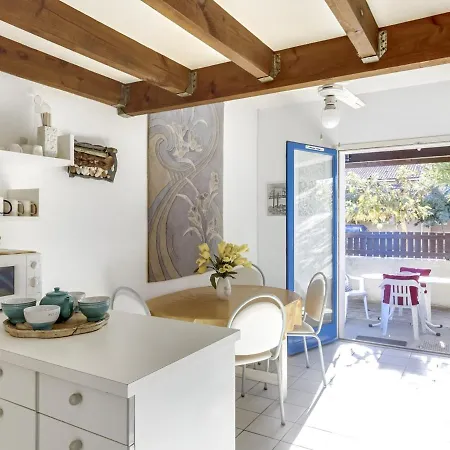 Maison T2 Mezzanine Pres De L'ocean - 5/6 Personnes - Terrasse Et Parking Prive - 40600 - Fr-1-521-23 Holiday home *